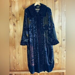 ETHOS VTG silk velvet burnout coat